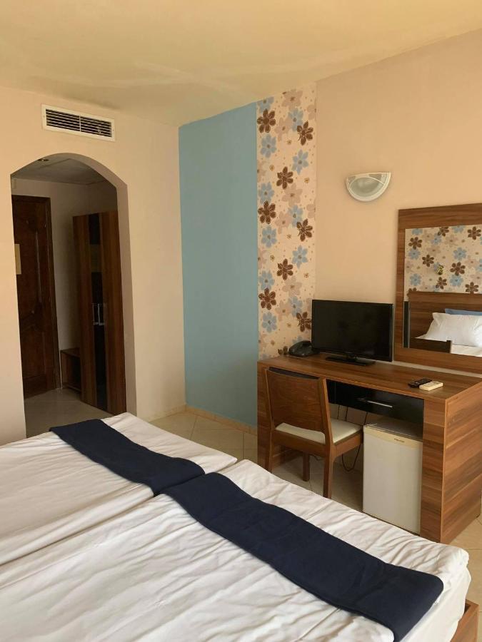 Семеен Хотел Брилянс - Family Hotel Brilliance Varna Exterior foto